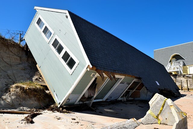 Nicole provoca destrucción en casas y daños estructurales en edificios del  condado de Volusia